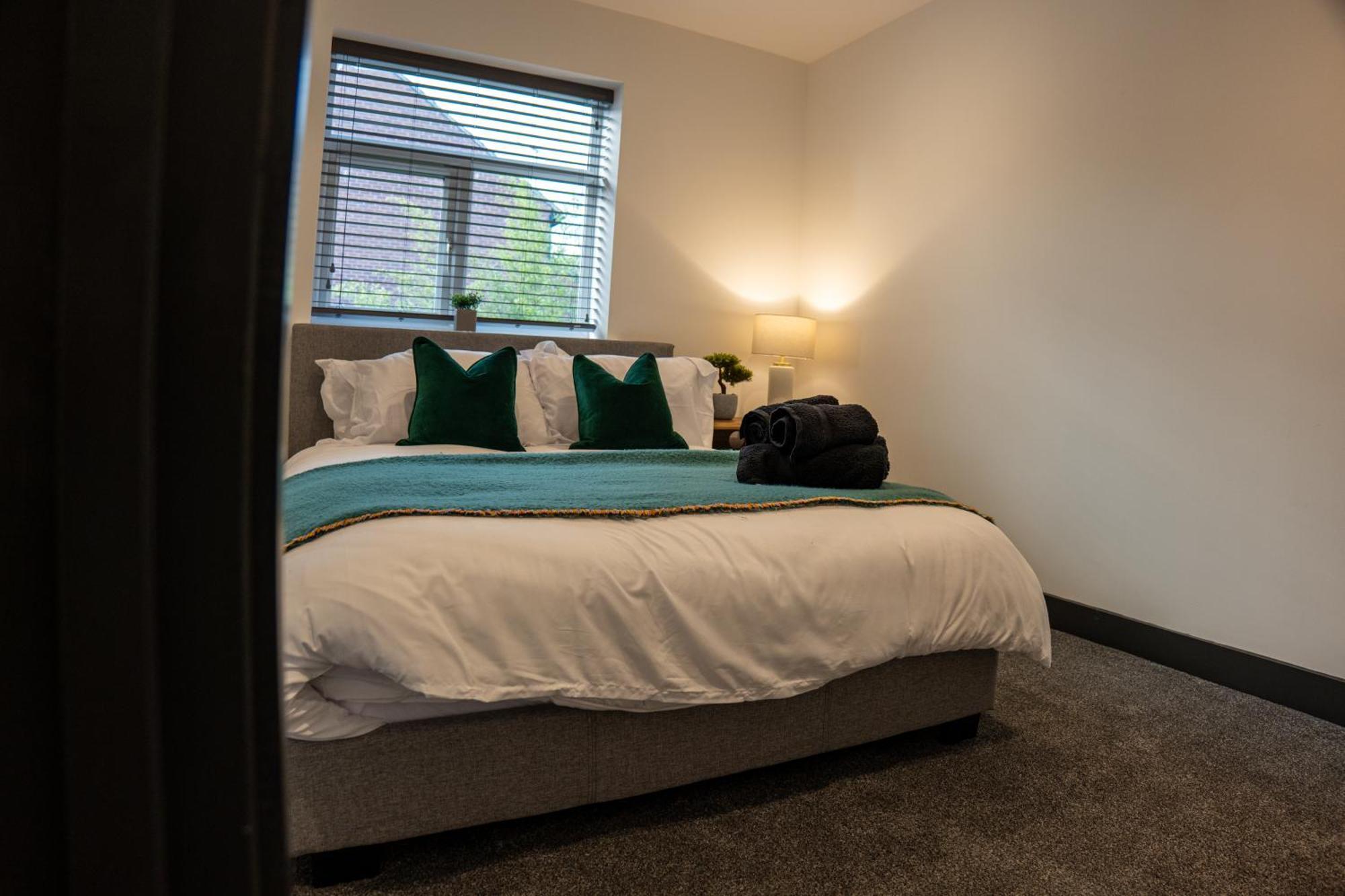 High End Apartment - Perfect For Contractors & Builders - Free Parking イクストン エクステリア 写真