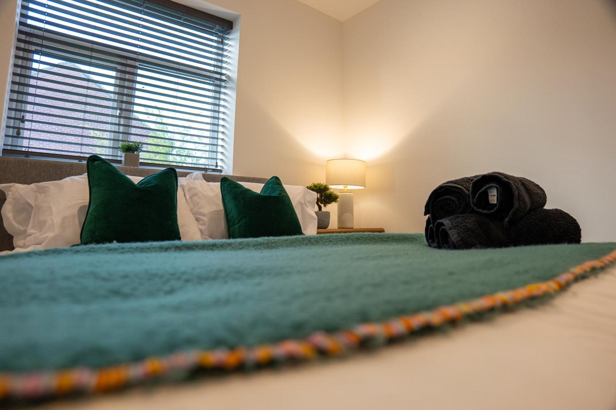 High End Apartment - Perfect For Contractors & Builders - Free Parking イクストン エクステリア 写真
